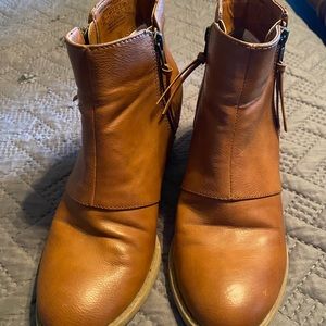 American Eagle ankle boots